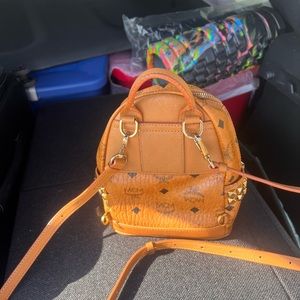 Stark Side Studs Bebe Boo Backpack in Visetos
Cognac
X-Mini